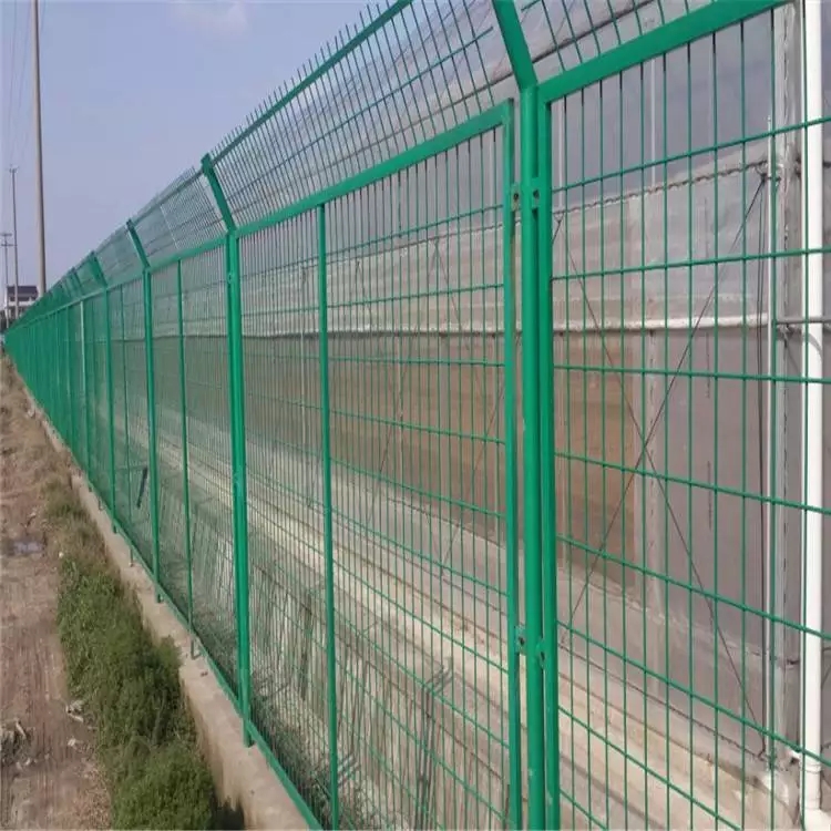 框架公路護欄網(wǎng)圖片2